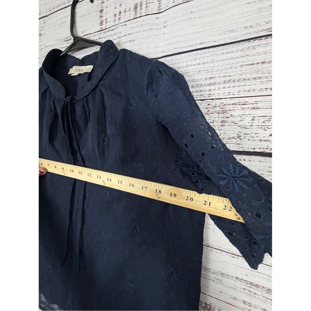 LOFT Navy Blue Eyelet Flutter Sleeve Blouse – Size S - Picture 9 of 9